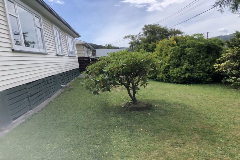 Photo of property in 7 Dublin Street, Wainuiomata, Lower Hutt, 5014