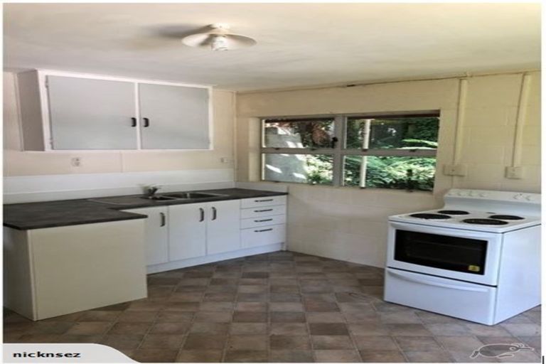 Photo of property in 235 Heta Road, Merrilands, New Plymouth, 4312