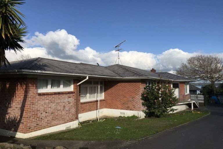 Photo of property in 33 Estuary Road, Weymouth, Auckland, 2103