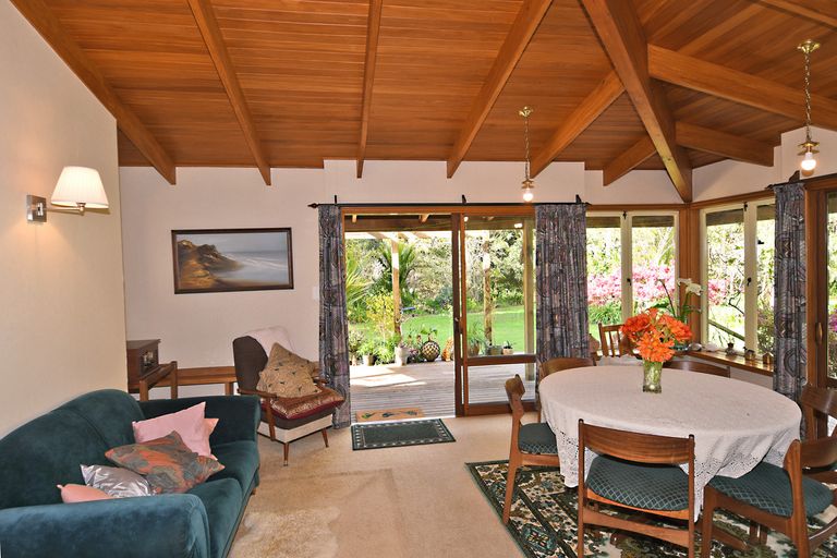 Photo of property in 58 Birdsall Road, Whangateau, Warkworth, 0985