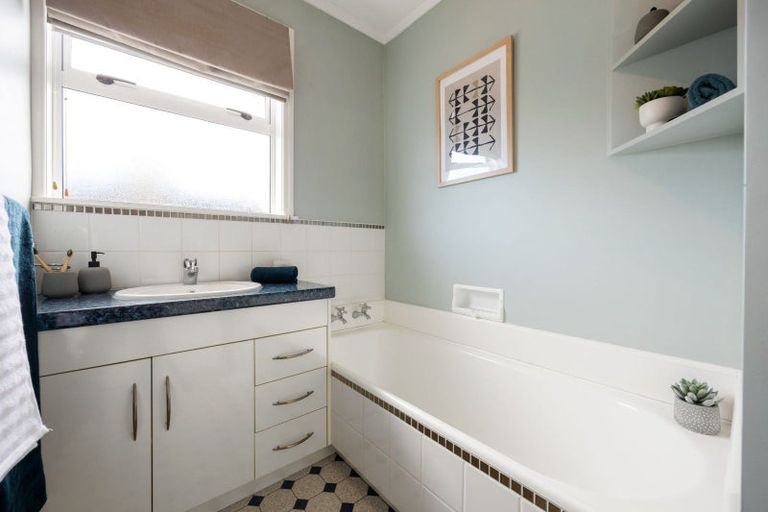 Photo of property in 16 Clematis Avenue, Pukete, Hamilton, 3200