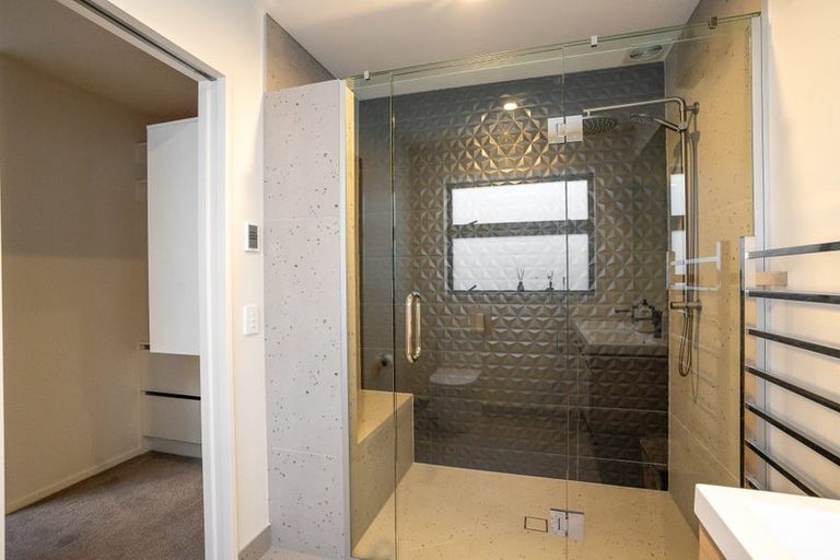 Photo of property in 75 Drysdale Road, Jacks Point, 9371