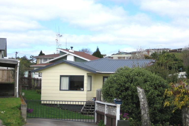 Photo of property in 4 Graham Place, Bellevue, Tauranga, 3110