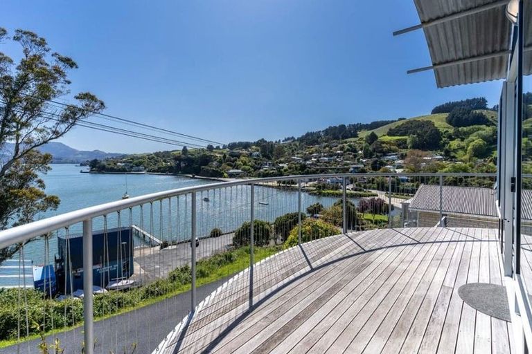 Photo of property in 40 Marine Parade, Macandrew Bay, Dunedin, 9014