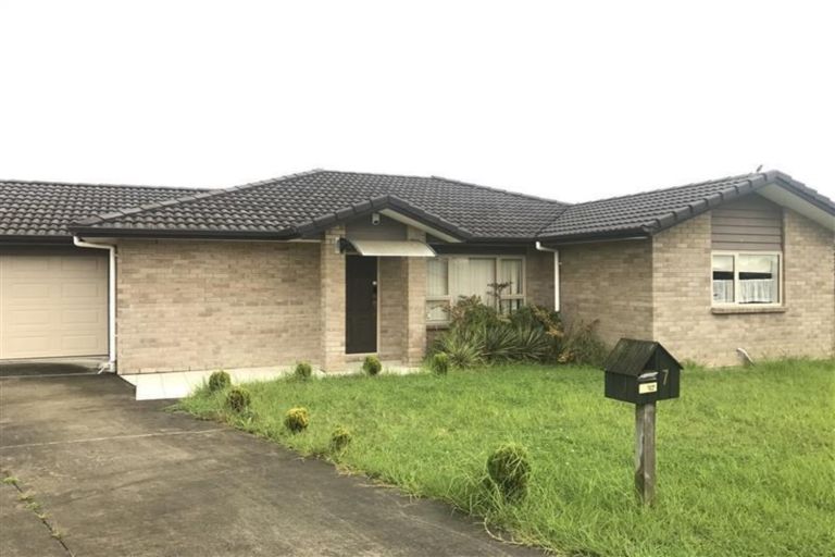 Photo of property in 7 John Broad Place, Flat Bush, Auckland, 2019