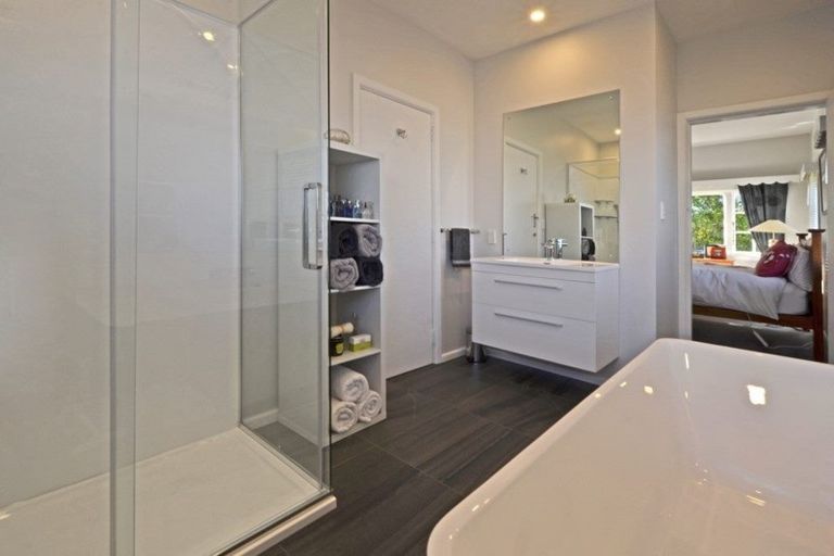 Photo of property in 241 Weston Road, St Albans, Christchurch, 8052