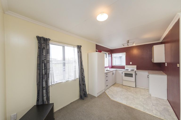 Photo of property in 62 Newton Place, Westbrook, Palmerston North, 4412
