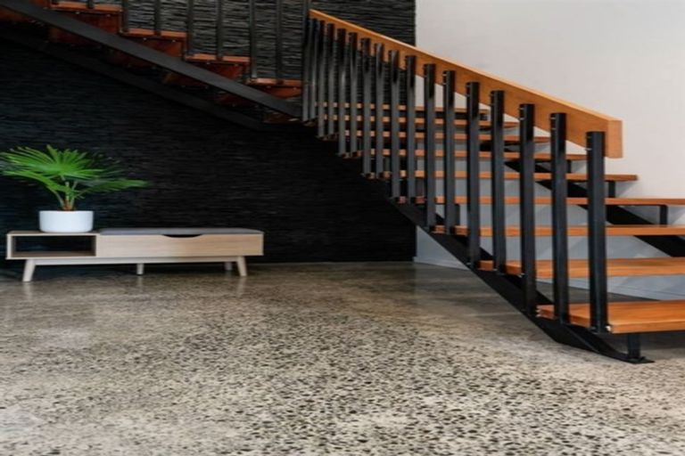 Photo of property in 64a Hattaway Avenue, Bucklands Beach, Auckland, 2012