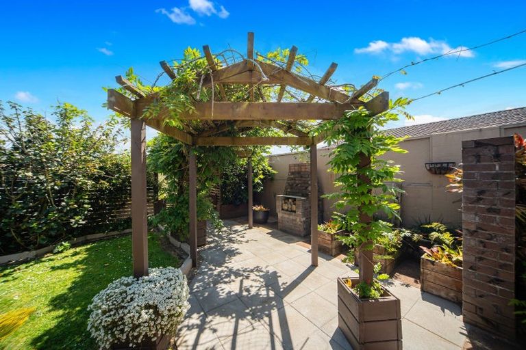 Photo of property in 26 Fratley Avenue, Farm Cove, Auckland, 2012