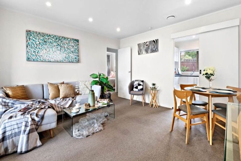 Photo of property in 2/6 Aberfeldy Avenue, Highland Park, Auckland, 2010