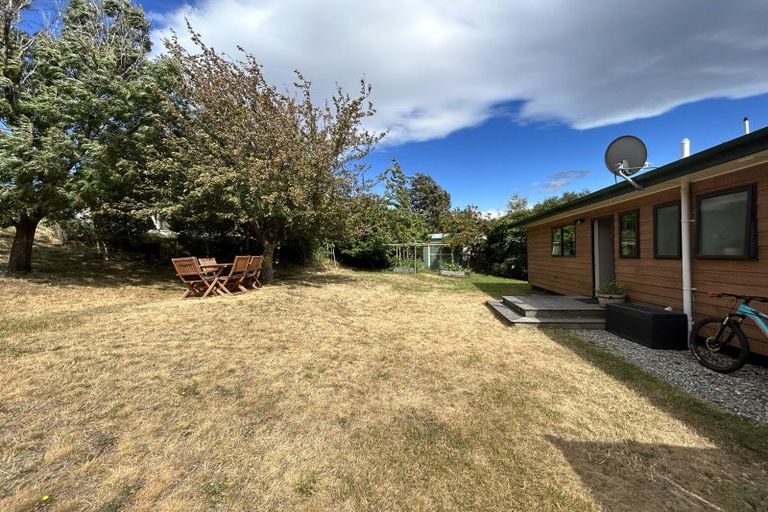 Photo of property in 13 Scaife Place, Wanaka, 9305