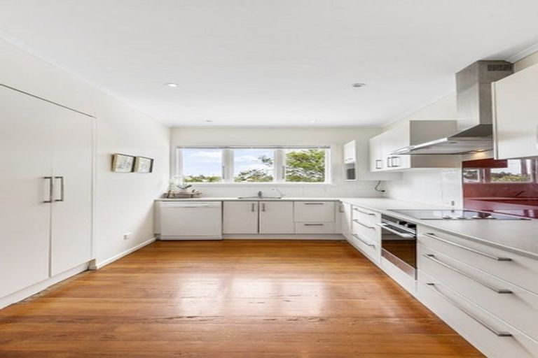 Photo of property in 1/7 Evan Street, Belmont, Auckland, 0622