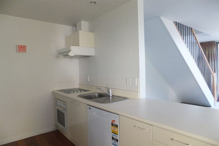 Photo of property in 5/69 Carlton Mill Road, Merivale, Christchurch, 8014