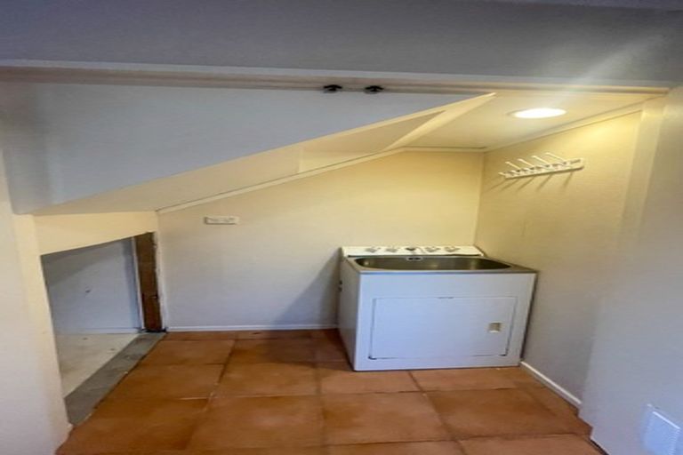 Photo of property in Tuscany Way, 22/3 Ambrico Place, New Lynn, Auckland, 0600