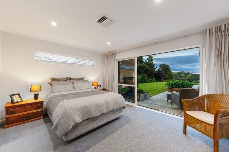 Photo of property in 343 Glenvar Road, Long Bay, Auckland, 0630