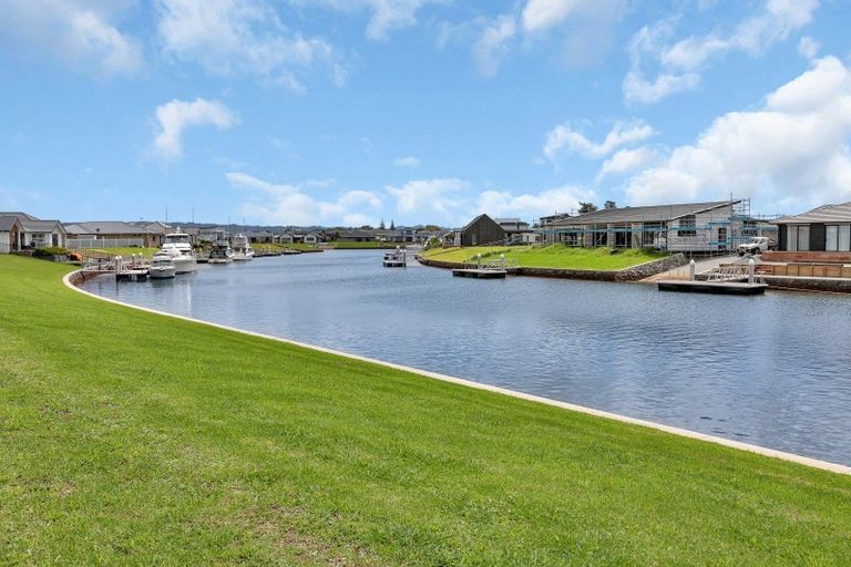 Photo of property in 29 Maturiki Drive, One Tree Point, 0118