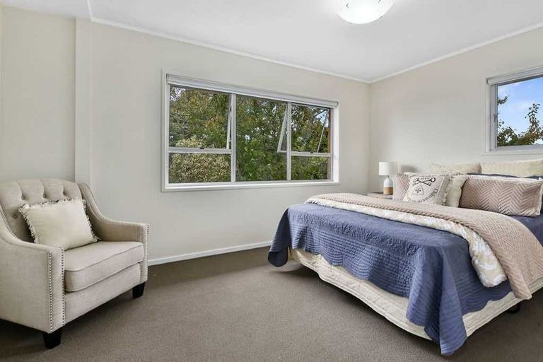 Photo of property in 2/148 Arran Road, Browns Bay, Auckland, 0630