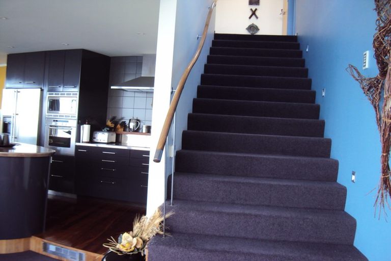 Photo of property in 114 The Esplanade, Houghton Bay, Wellington, 6023