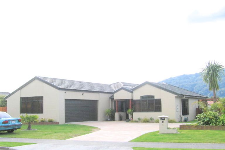 Photo of property in 6 Mccahon Drive, Pukehangi, Rotorua, 3015