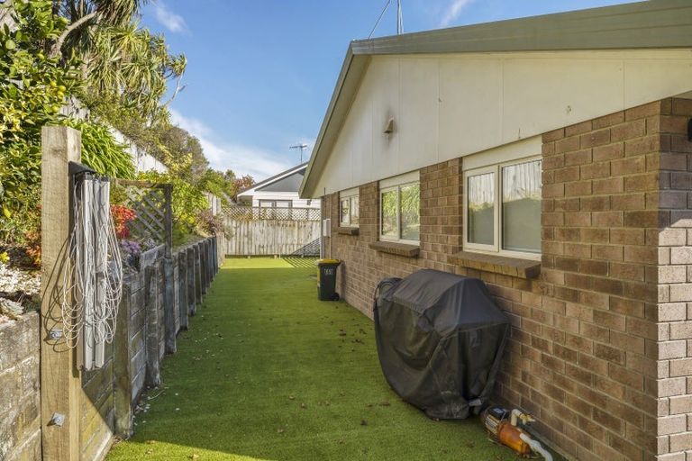 Photo of property in 15b Ross Grove, Paraparaumu, 5032
