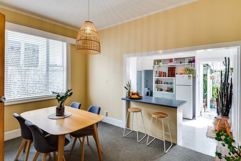 Photo of property in 22 Colenso Avenue, Hospital Hill, Napier, 4110