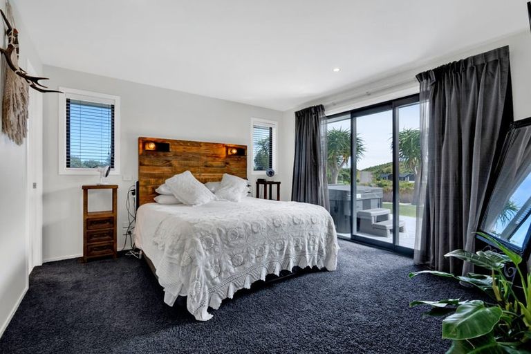 Photo of property in 10 Augusta Grove, Waiwhakaiho, New Plymouth, 4312