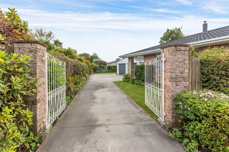Photo of property in 22 Bucknell Street, Sockburn, Christchurch, 8042
