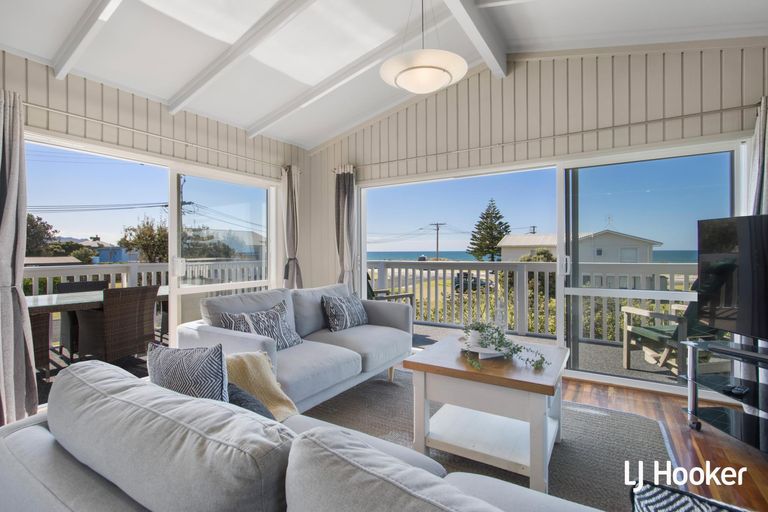 Photo of property in 287 Seaforth Road, Waihi Beach, 3611