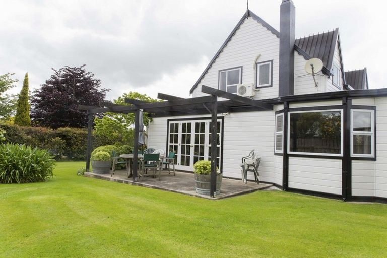 Photo of property in 3 Maclaurin Street, Dannevirke, 4930