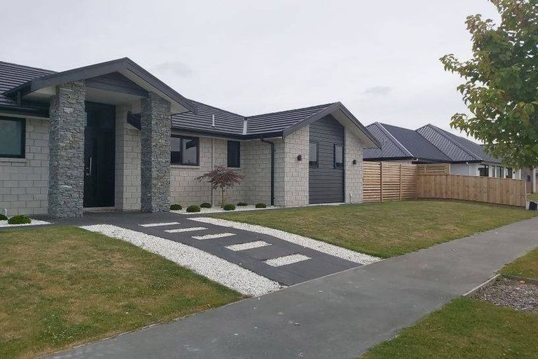 Photo of property in 32 Bill Harvey Drive, Halswell, Christchurch, 8025
