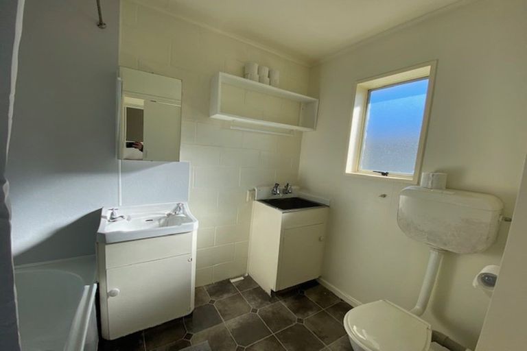 Photo of property in 3/299 Ruahine Street, Terrace End, Palmerston North, 4410