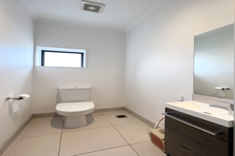 Photo of property in 217 Hobsonville Point Road, Hobsonville, Auckland, 0616