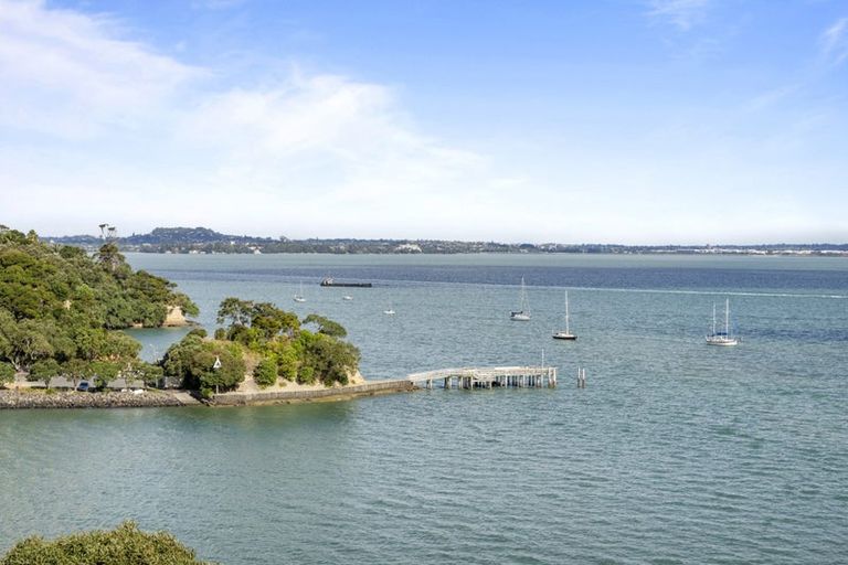 Photo of property in 16 Brigantine Drive, Beach Haven, Auckland, 0626