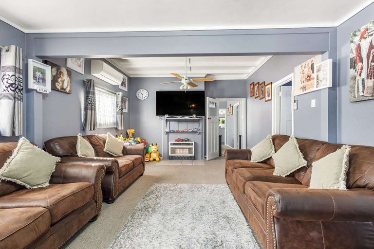 Photo of property in 710 Heretaunga Street East, Parkvale, Hastings, 4122