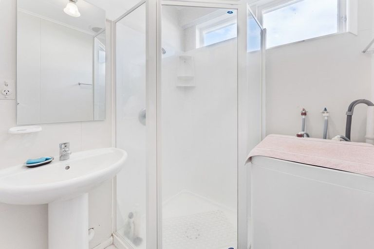 Photo of property in 13b Mangaroa Hill Road, Maoribank, Upper Hutt, 5018