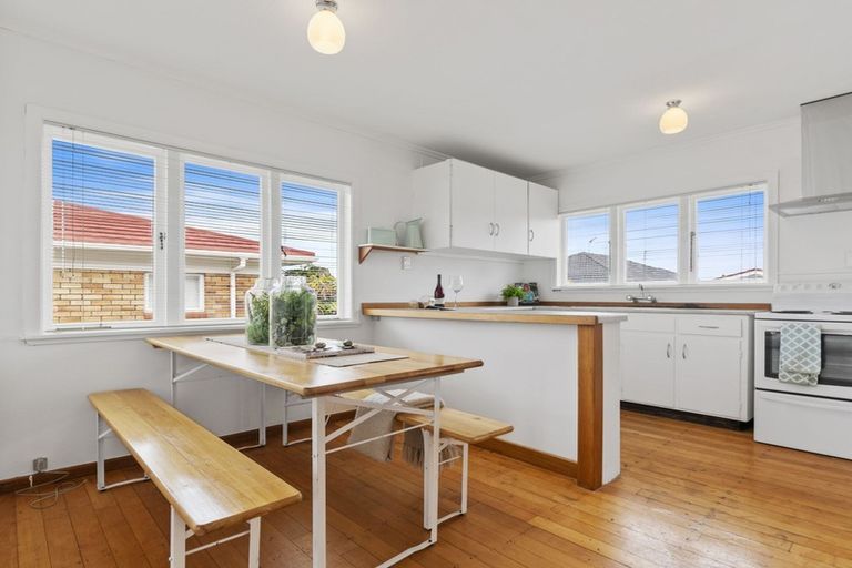 Photo of property in 10 Russell Avenue, Pukekohe, 2120