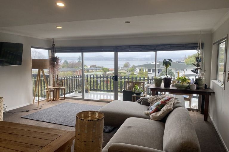 Photo of property in 2/4 Alberta Street, Acacia Bay, Taupo, 3330