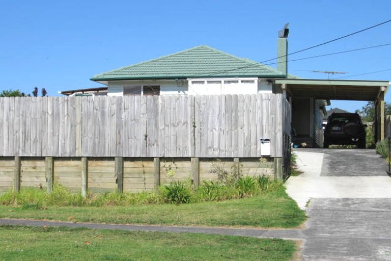 Photo of property in 76 Seabrook Avenue, New Lynn, Auckland, 0600