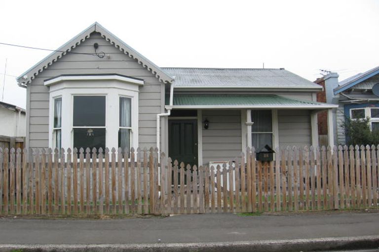 Photo of property in 25 Bathgate Street, South Dunedin, Dunedin, 9012