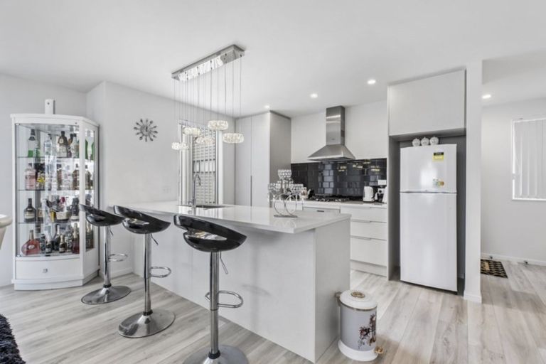 Photo of property in 26 Rere Close, Takanini, 2112