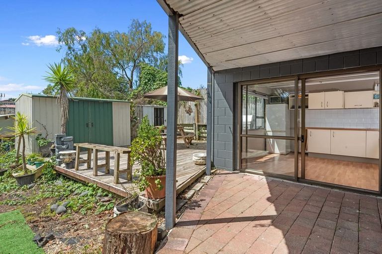 Photo of property in 1/57 Aeroview Drive, Beach Haven, Auckland, 0626