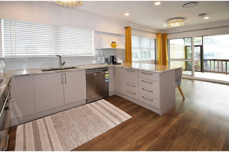 Photo of property in 26 Jaemont Avenue, Te Atatu South, Auckland, 0610