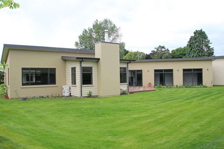 Photo of property in 53 Airedale Road, Weston, Oamaru, 9401