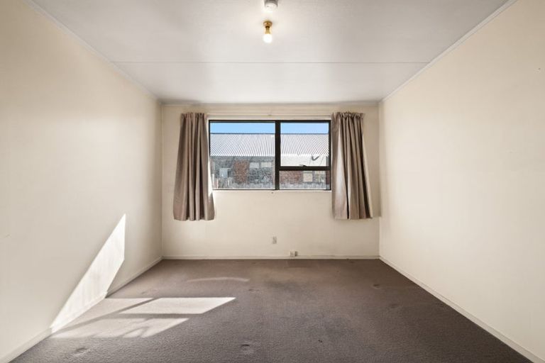 Photo of property in 10d Law Street, Caversham, Dunedin, 9012