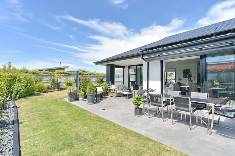 Photo of property in 19 Ballinger Place, Kaiapoi, 7630