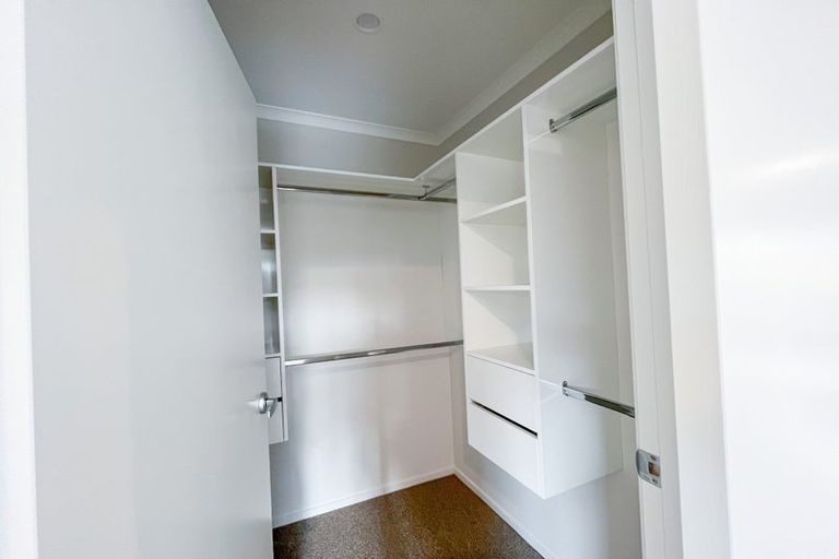 Photo of property in 15 Waruhia Crescent, Rototuna North, 3281