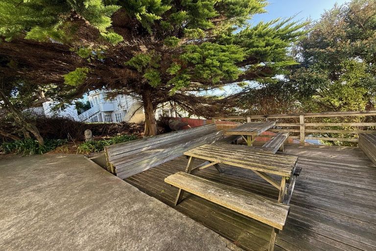 Photo of property in Rowena Hostel, 61 Ellice Street, Mount Victoria, Wellington, 6011