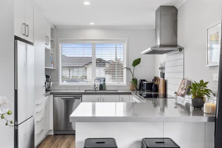 Photo of property in 8 Kanapa Close, Papamoa, 3118