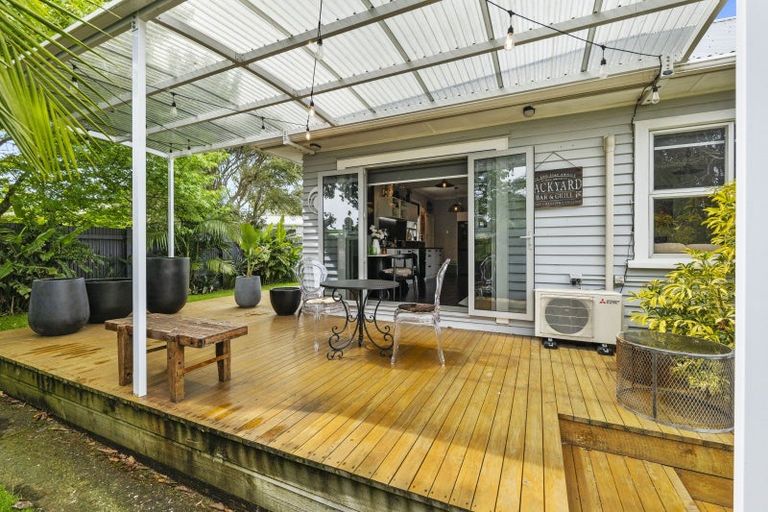 Photo of property in 6 Aratapu Street, Waitara, 4320