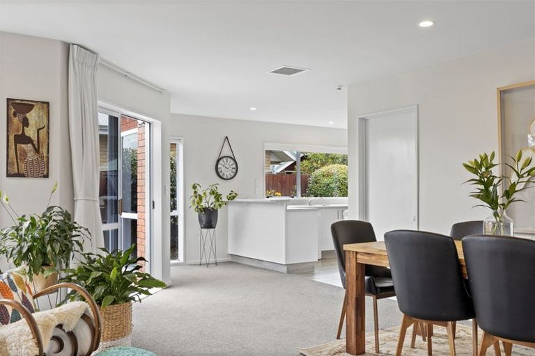 Photo of property in 8 Thornlea Place, Halswell, Christchurch, 8025